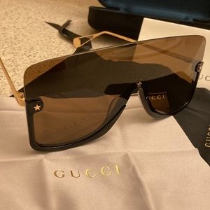 Gucci Mask Sunglasses GG0540s